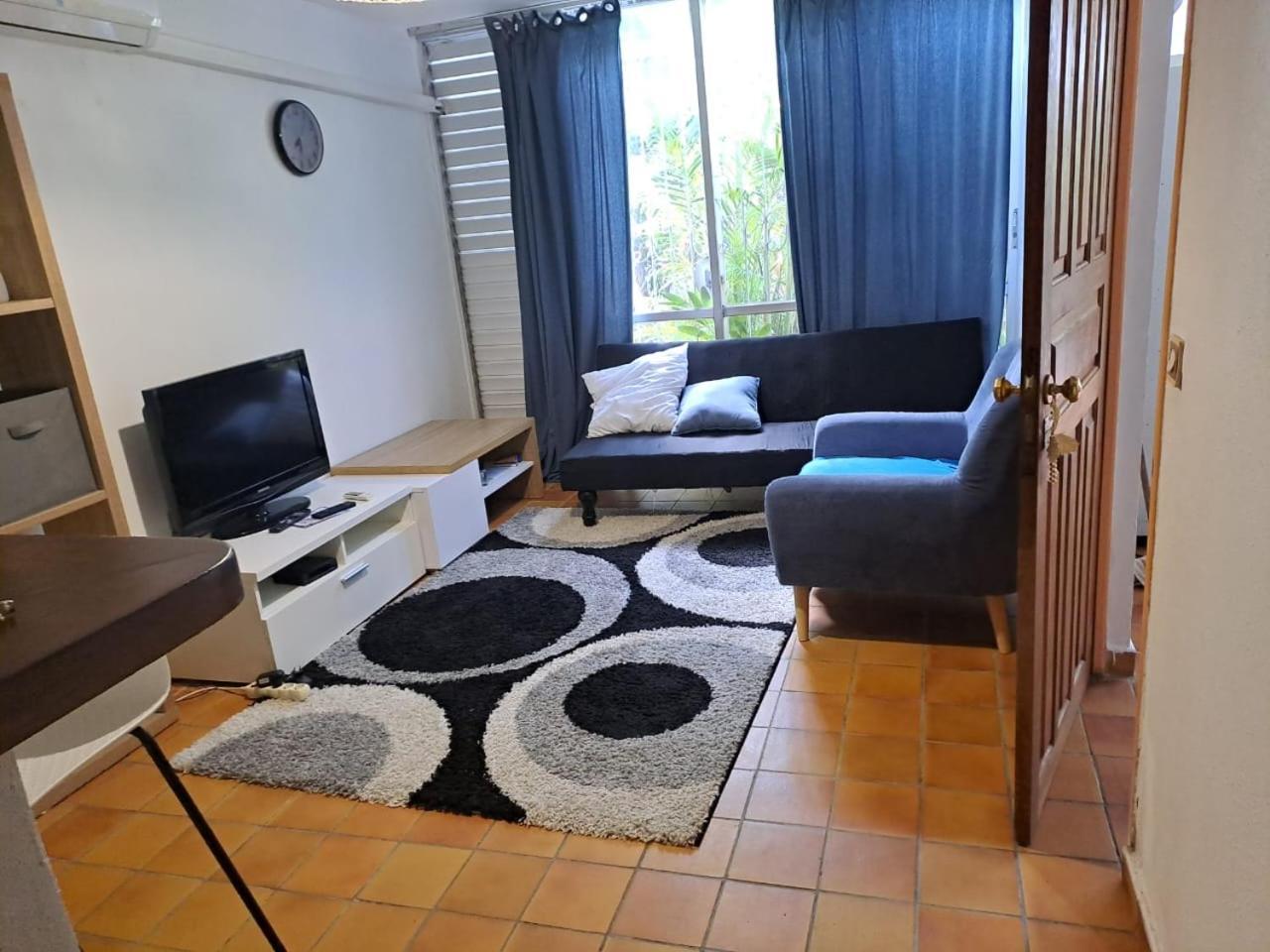 Appartement T2 Meuble Tout Confort ル・ゴジエ エクステリア 写真
